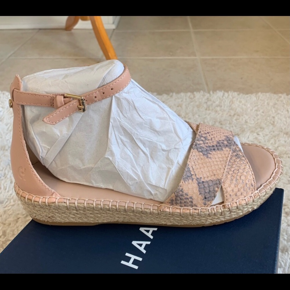 COLE HAAN  SANDAL